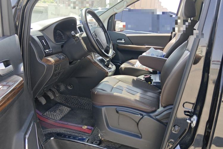 Used FORTHING Lingzhi PLUS 2021 Travel Edition 2.0L Manual Luxury 7-Seater Left Front Seat