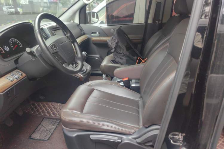 Used FORTHING Lingzhi PLUS 2021 2.0L Manual Luxury 7-Seater Left Front Seat