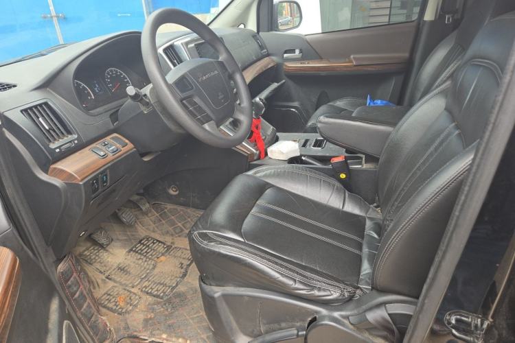 Used FORTHING Lingzhi PLUS 2021 2.0L Manual Comfort Model CNG 7-Seater Left Front Seat