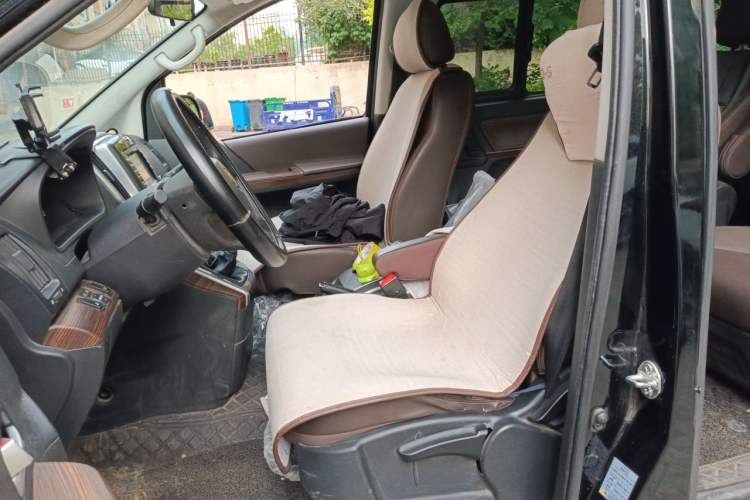 Used FORTHING Lingzhi PLUS 2021 2.0L Manual Luxury 7-Seater Left Front Seat
