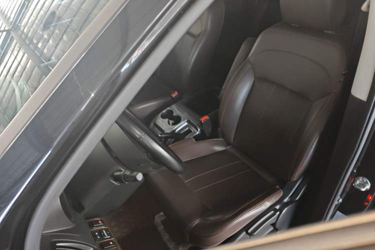 Used FORTHING Lingzhi PLUS 2021 2.0L Manual Luxury 7-Seater Left Front Seat