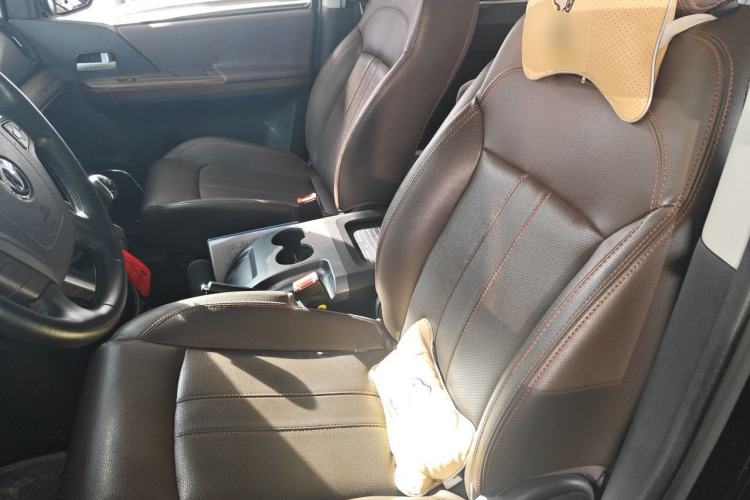 Used FORTHING Lingzhi PLUS 2021 2.0L Manual Luxury 7-Seater Left Front Seat