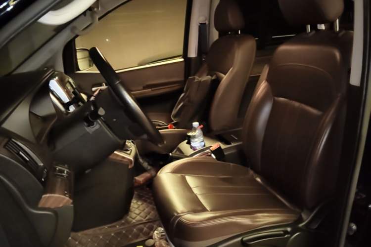 Used FORTHING Lingzhi PLUS 2021 2.0L Manual Luxury 7-Seater Left Front Seat