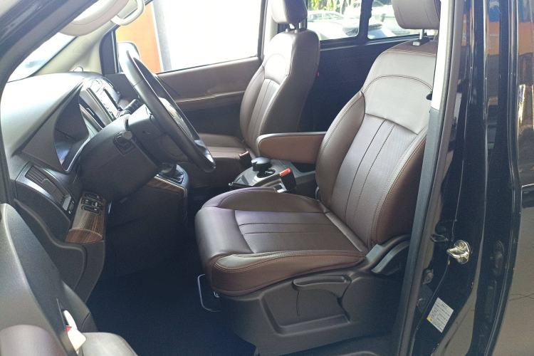 Used FORTHING Lingzhi PLUS 2021 2.0L Manual Luxury 7-Seater Left Front Seat
