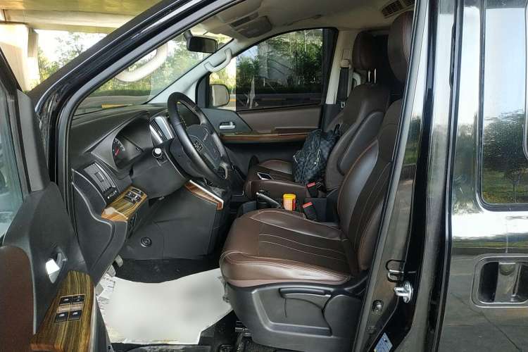 Used FORTHING Lingzhi PLUS 2021 Travel Edition 2.0L Manual Luxury 7-Seater Left Front Seat