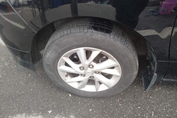 Used FORTHING Lingzhi PLUS 2021 2.0L Manual Luxury 7-Seater Left Front Wheel Hub