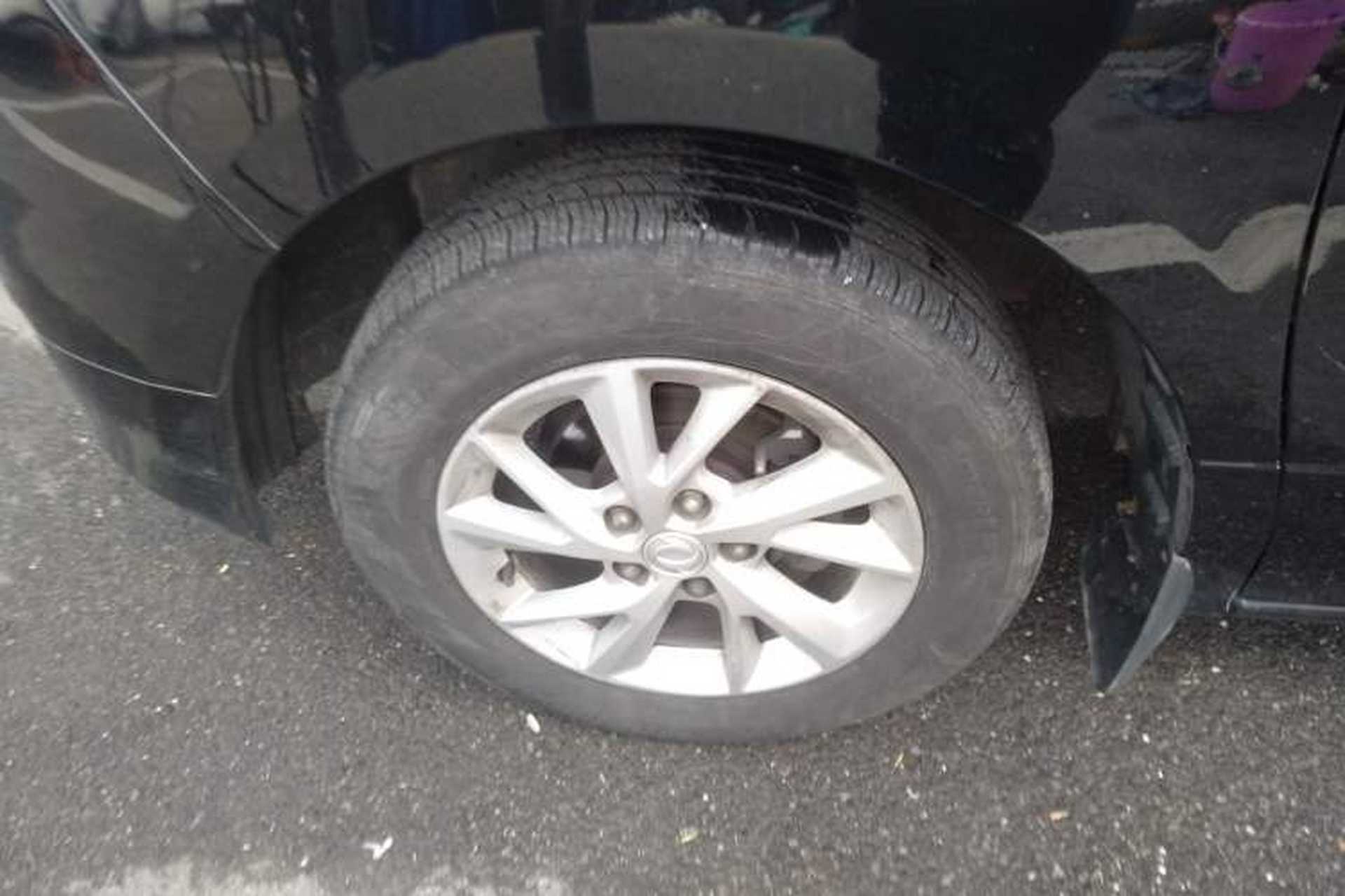 Used FORTHING Lingzhi PLUS 2021 2.0L Manual Luxury 7-Seater Left Front Wheel Hub