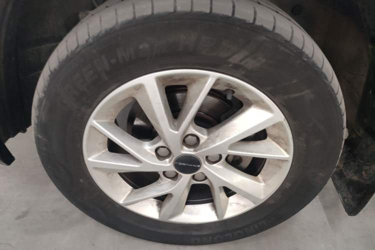 Used FORTHING Lingzhi PLUS 2021 2.0L Manual Luxury 7-Seater Left Front Wheel Hub
