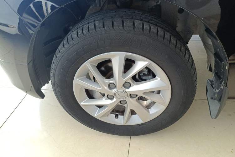 Used FORTHING Lingzhi PLUS 2021 2.0L Manual Luxury 7-Seater Left Front Wheel Hub