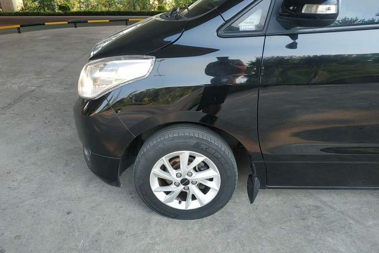 Used FORTHING Lingzhi PLUS 2021 Travel Edition 2.0L Manual Luxury 7-Seater Left Front Wheel Hub