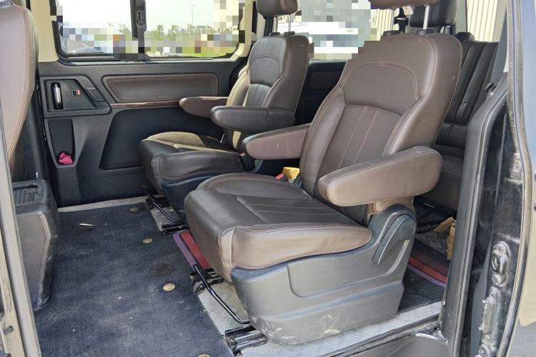 Used FORTHING Lingzhi PLUS 2021 Travel Edition 2.0L Manual Luxury 7-Seater Left Rear Seat