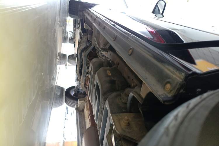 Used FORTHING Lingzhi PLUS 2021 2.0L Manual Luxury 7-Seater Left Side Sill
