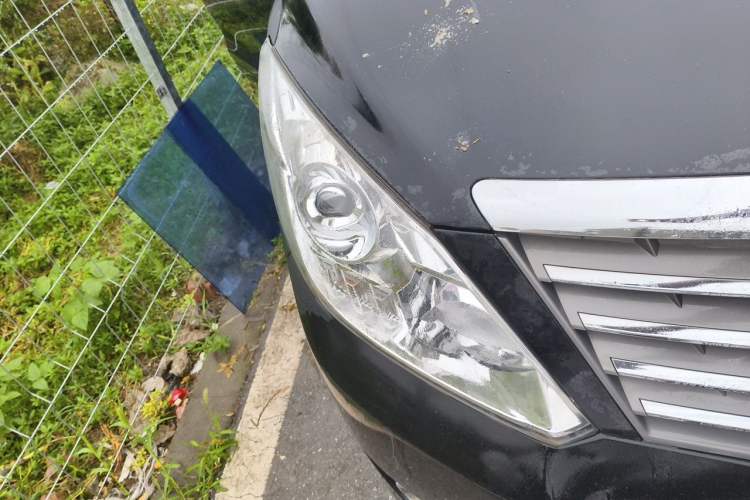 Used FORTHING Lingzhi PLUS 2021 2.0L Manual Luxury 7-Seater Right Front Headlight