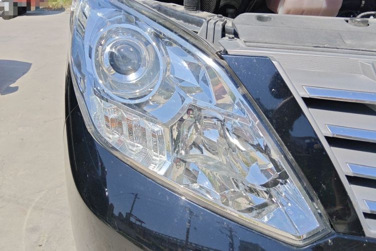 Used FORTHING Lingzhi PLUS 2021 Travel Edition 2.0L Manual Luxury 7-Seater Right Front Headlight