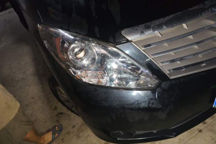 Used FORTHING Lingzhi PLUS 2021 2.0L Manual Luxury 7-Seater Right Front Headlight