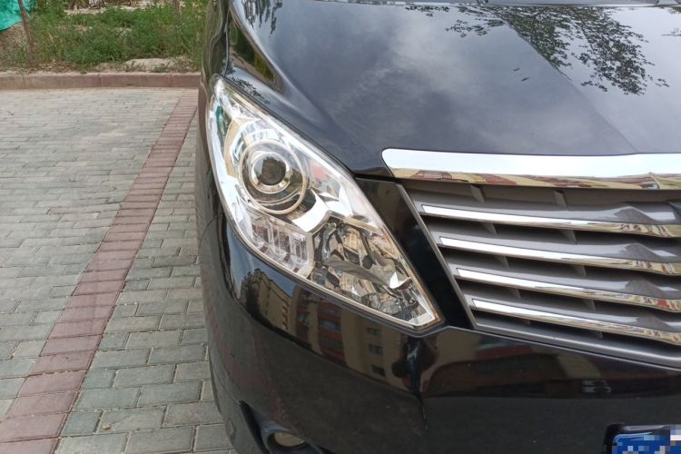 Used FORTHING Lingzhi PLUS 2021 2.0L Manual Luxury 7-Seater Right Front Headlight