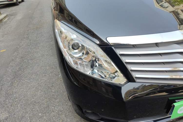 Used FORTHING Lingzhi PLUS 2021 2.0L Manual Luxury 7-Seater Right Front Headlight
