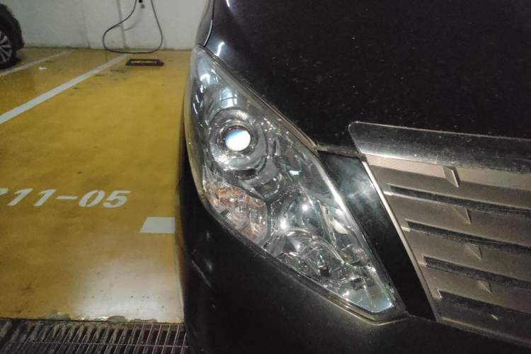 Used FORTHING Lingzhi PLUS 2021 Travel Edition 2.0L Manual Luxury 7-Seater Right Front Headlight