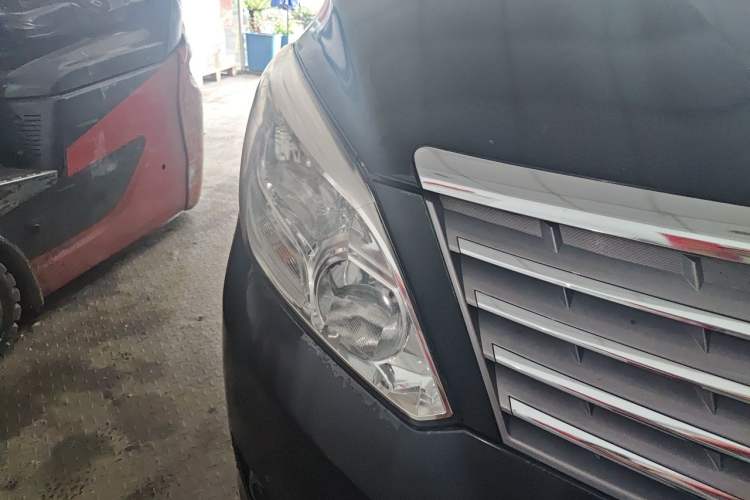 Used FORTHING Lingzhi PLUS 2021 2.0L Manual Comfort Version 7 Seats Right Front Headlight