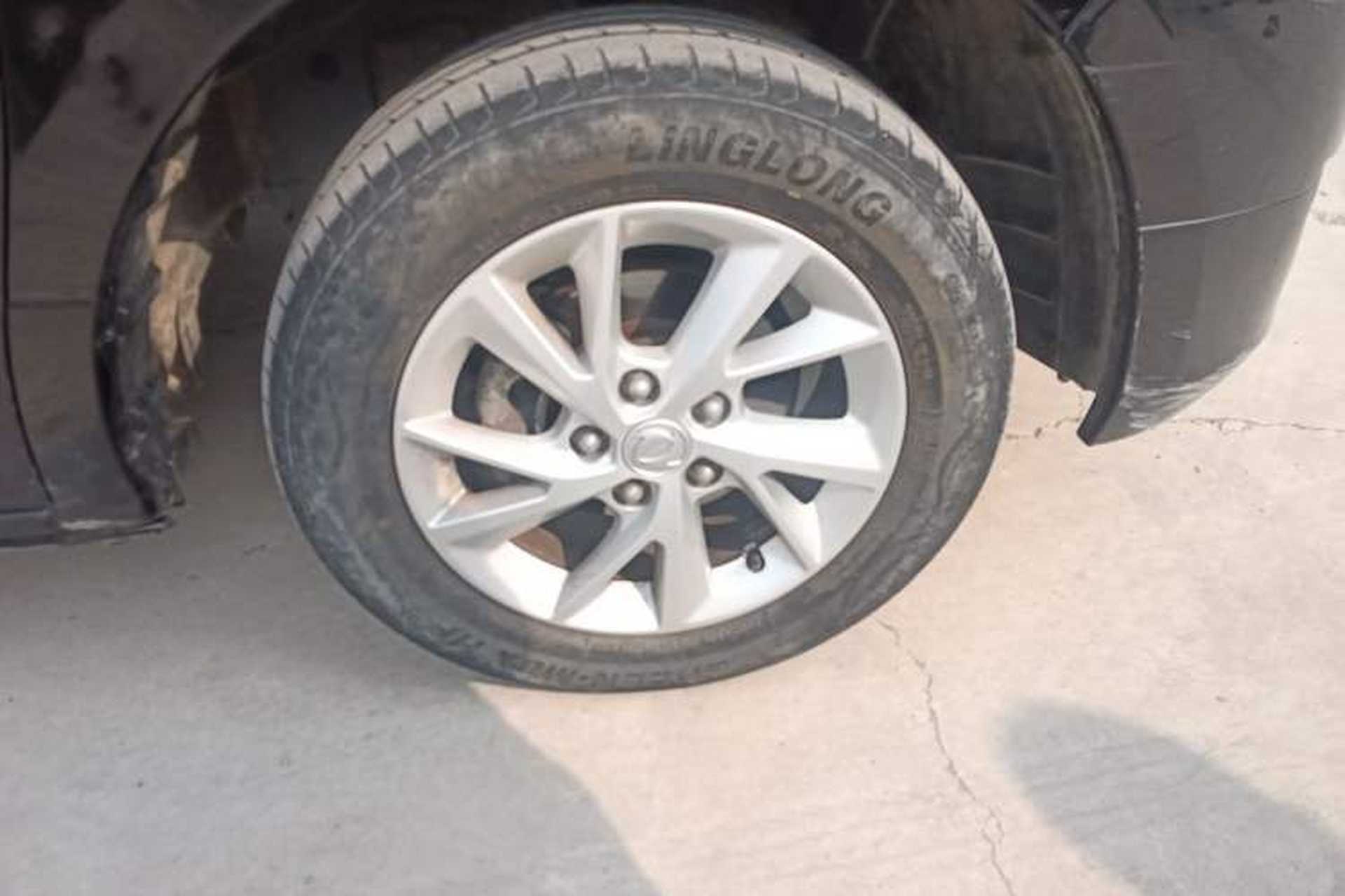 Used FORTHING Lingzhi PLUS 2021 2.0L Manual Luxury 7-Seater Right Front Wheel Hub