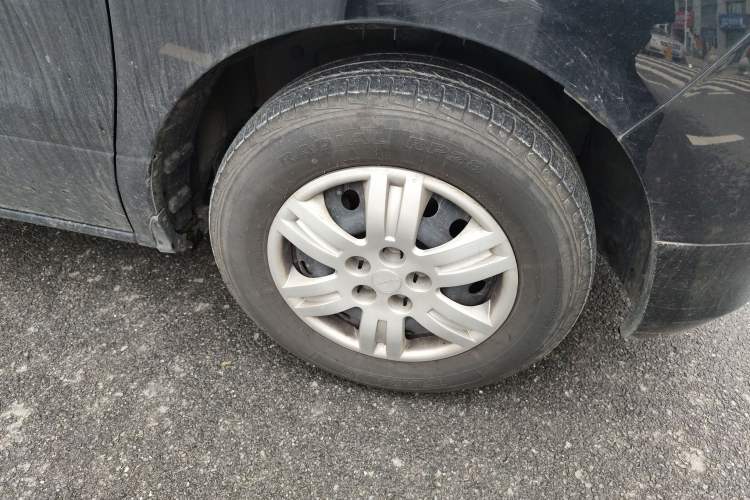 Used FORTHING Lingzhi PLUS 2021 2.0L Manual Comfort Model CNG 7-Seater Right Front Wheel Hub