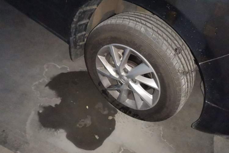 Used FORTHING Lingzhi PLUS 2021 2.0L Manual Luxury 7-Seater Right Front Wheel Hub