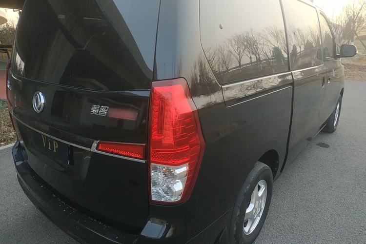Used FORTHING Lingzhi PLUS 2021 2.0L Manual Comfort Version 7 Seats Right Rear Taillight