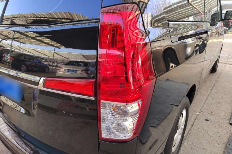Used FORTHING Lingzhi PLUS 2021 2.0L Manual Comfort Version 7 Seats Right Rear Taillight