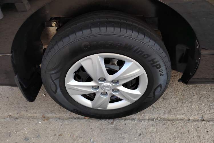 Used FORTHING Lingzhi PLUS 2021 2.0L Manual Comfort Version 7 Seats Right Rear Wheel Hub