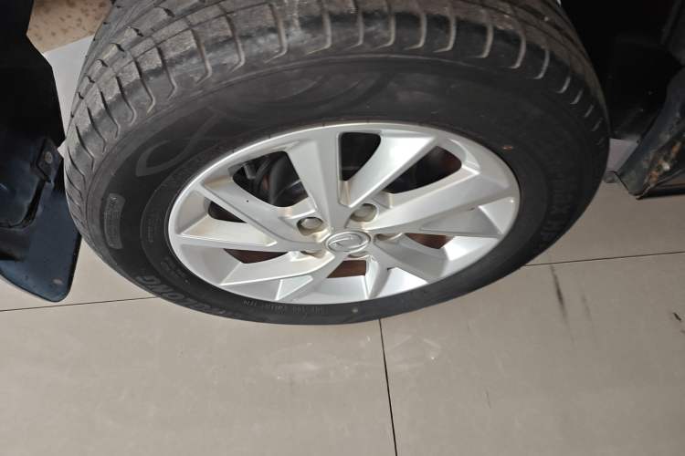 Used FORTHING Lingzhi PLUS 2021 2.0L Manual Luxury 7-Seater Right Rear Wheel Hub