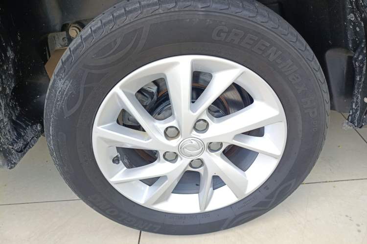 Used FORTHING Lingzhi PLUS 2021 2.0L Manual Luxury 7-Seater Right Rear Wheel Hub