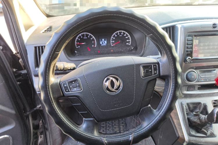 Used FORTHING Lingzhi PLUS 2021 2.0L Manual Luxury 7-Seater Steering Wheel