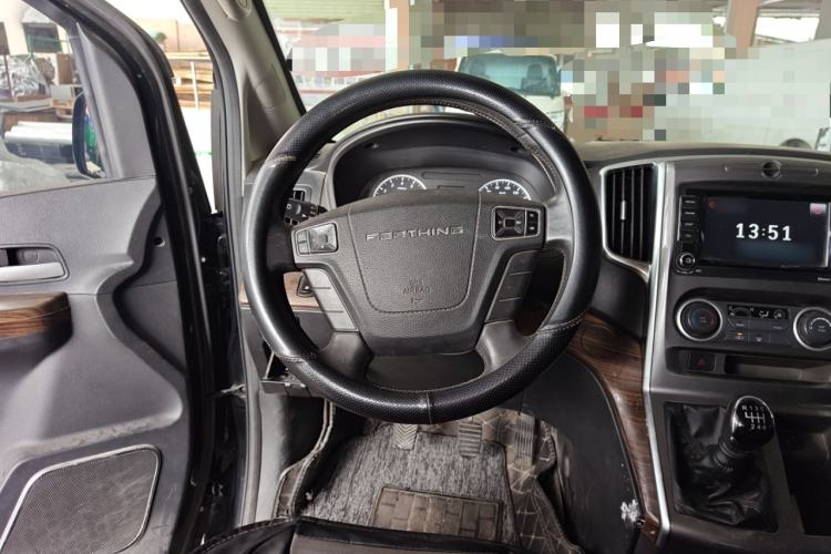 Used FORTHING Lingzhi PLUS 2021 Travel Edition 2.0L Manual Luxury 7-Seater Steering Wheel