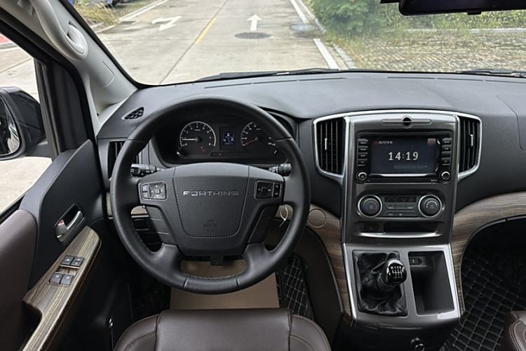 Used FORTHING Lingzhi PLUS 2021 2.0L Manual Luxury 7-Seater Steering Wheel