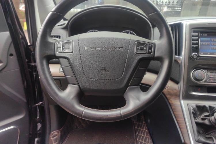 Used FORTHING Lingzhi PLUS 2021 2.0L Manual Luxury 7-Seater Steering Wheel