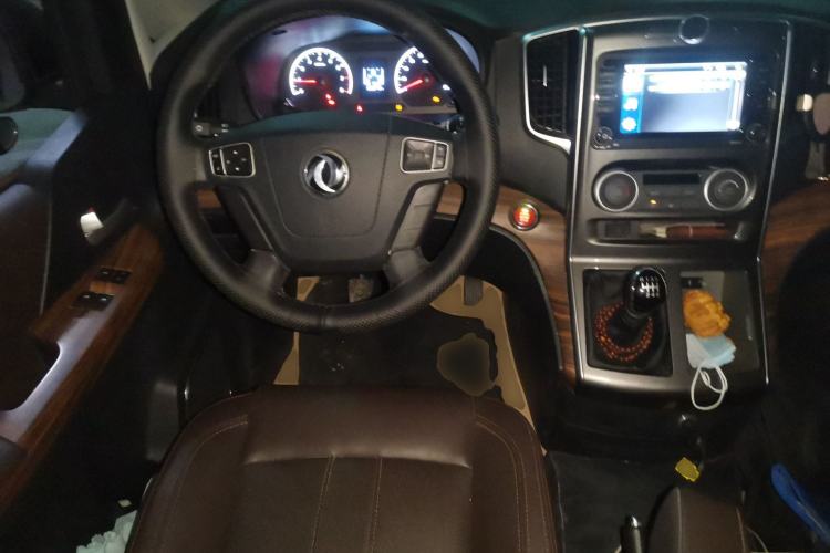 Used FORTHING Lingzhi PLUS 2021 2.0L Manual Luxury 7-Seater Steering Wheel