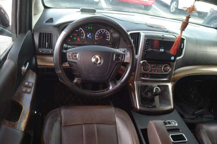 Used FORTHING Lingzhi PLUS 2021 2.0L Manual Luxury 7-Seater Steering Wheel