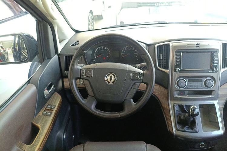 Used FORTHING Lingzhi PLUS 2021 2.0L Manual Luxury 7-Seater Steering Wheel