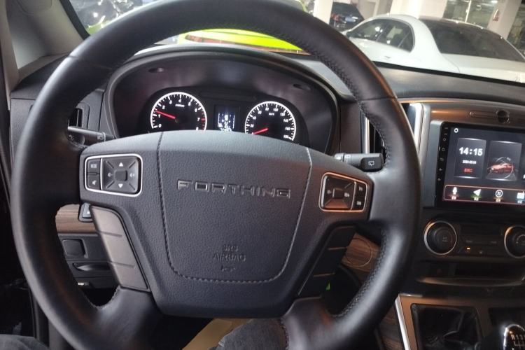 Used FORTHING Lingzhi PLUS 2021 Travel Edition 2.0L Manual Luxury 7-Seater Steering Wheel