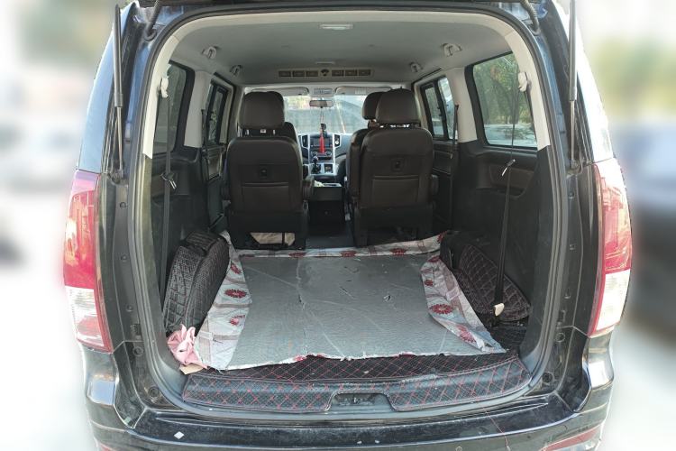 Used FORTHING Lingzhi PLUS 2021 2.0L Manual Luxury 7-Seater Trunk