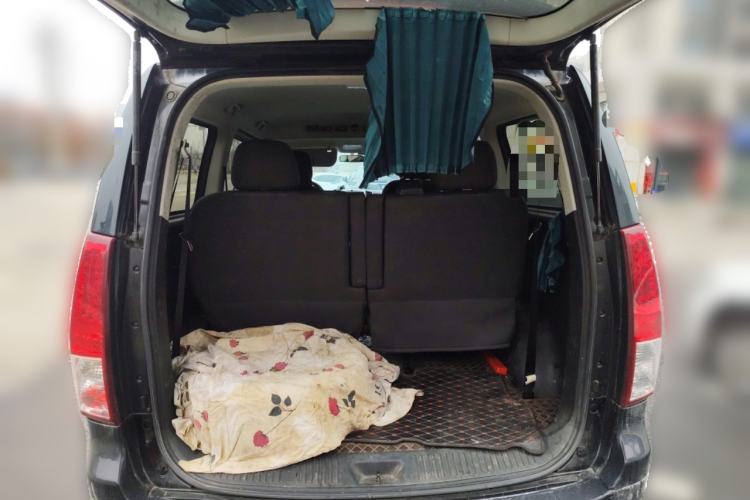 Used FORTHING Lingzhi PLUS 2021 2.0L Manual Comfort Model CNG 7-Seater Trunk