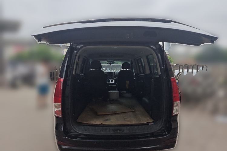 Used FORTHING Lingzhi PLUS 2021 2.0L Manual Luxury 7-Seater Trunk