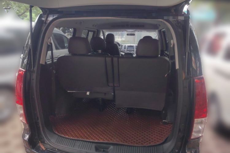 Used FORTHING Lingzhi PLUS 2021 2.0L Manual Luxury 7-Seater Trunk