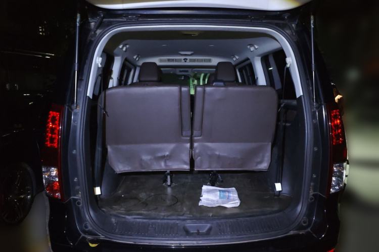Used FORTHING Lingzhi PLUS 2021 Travel Edition 2.0L Manual Luxury 7-Seater Trunk