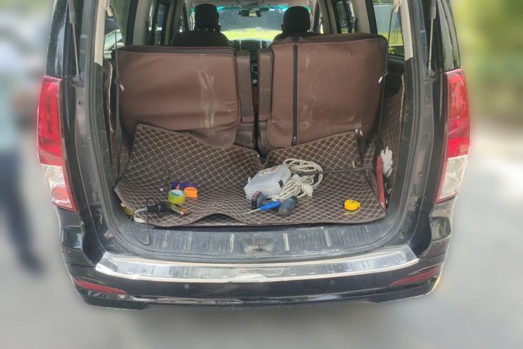 Used FORTHING Lingzhi PLUS 2021 2.0L Manual Luxury 7-Seater Trunk