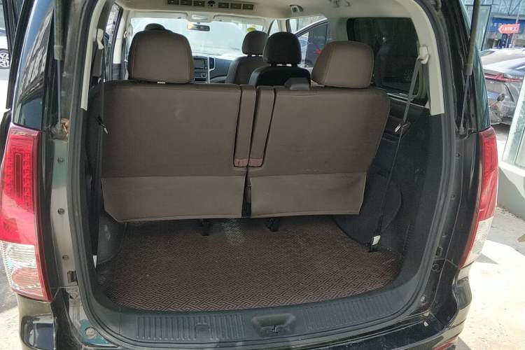 Used FORTHING Lingzhi PLUS 2021 Travel Edition 2.0L Manual Luxury 7-Seater Trunk