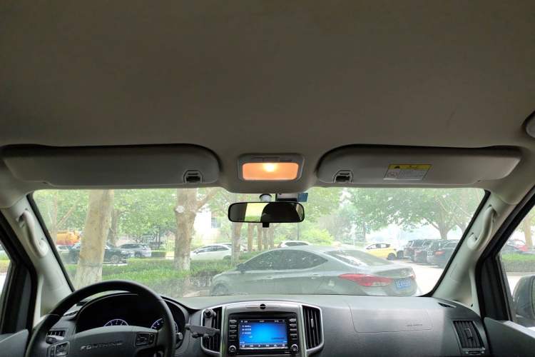 Used FORTHING Lingzhi PLUS 2021 Travel Edition 2.0L Manual Luxury 7-Seater Headliner
