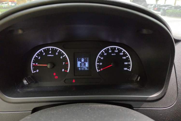Used FORTHING Lingzhi PLUS 2021 Travel Edition 2.0L Manual Luxury 7-Seater Instrument Cluster