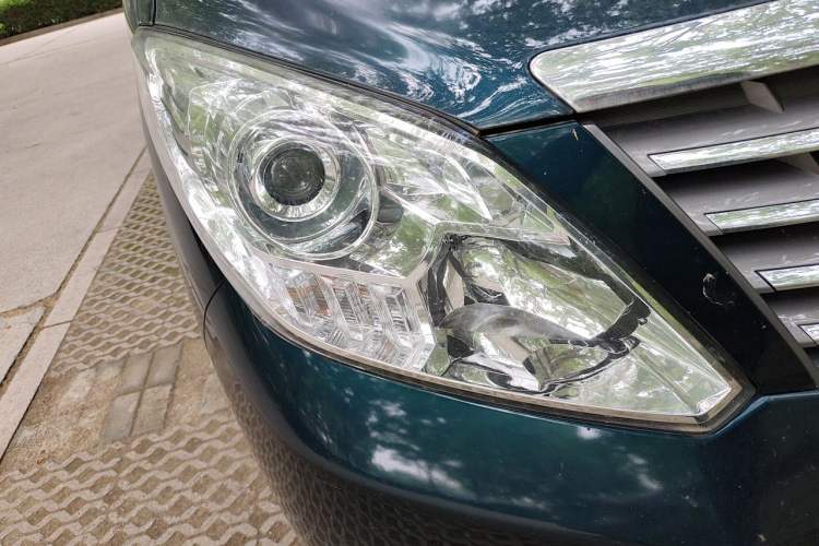 Used FORTHING Lingzhi PLUS 2021 Travel Edition 2.0L Manual Luxury 7-Seater Right Front Headlight