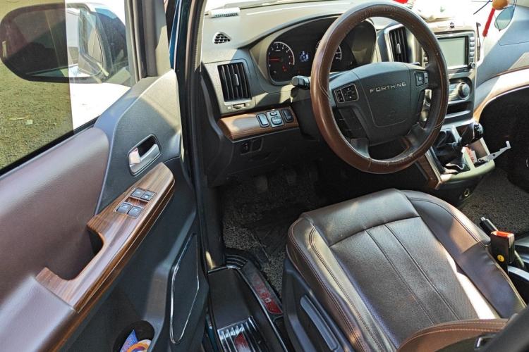 Used FORTHING Lingzhi PLUS 2021 2.0L Manual Luxury 7-Seater Driver Seat